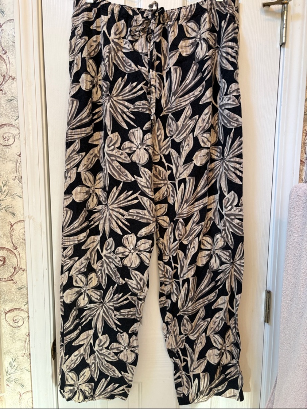 Size 12 GOTCHA COVERED Wide Leg Tropical Print Drawstring Pants